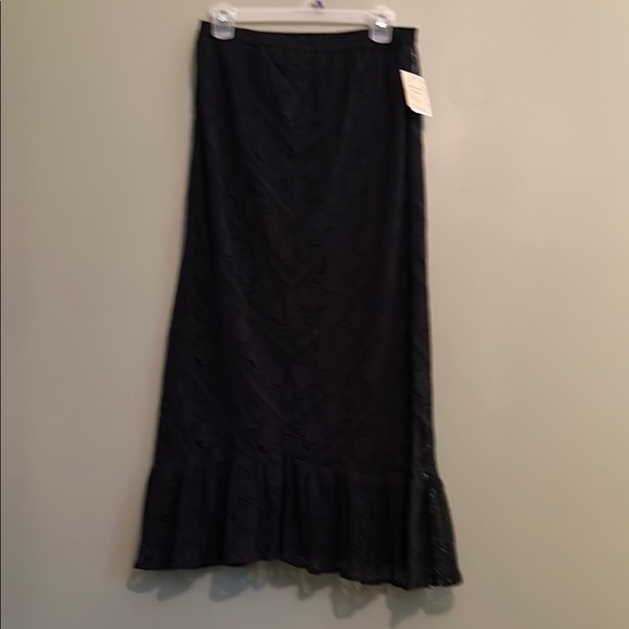 Studio West Dresses & Skirts - NWT Studio West Black Trumpet Maxi Skirt